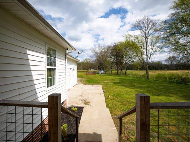 1401 Hobby Ln, Lewisburg, TN 37091