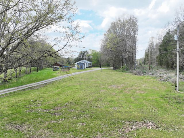 1401 Hobby Ln, Lewisburg, TN 37091