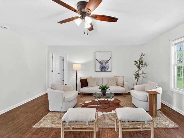 1401 Hobby Ln, Lewisburg, TN 37091