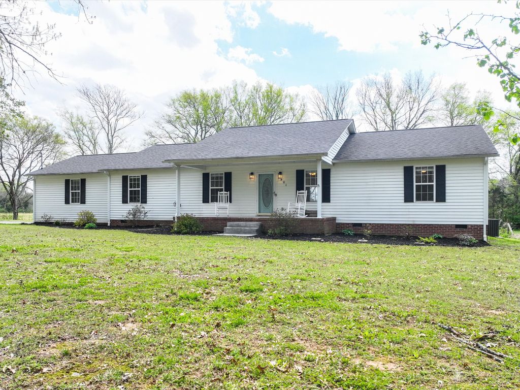 1401 Hobby Ln, Lewisburg, TN 37091