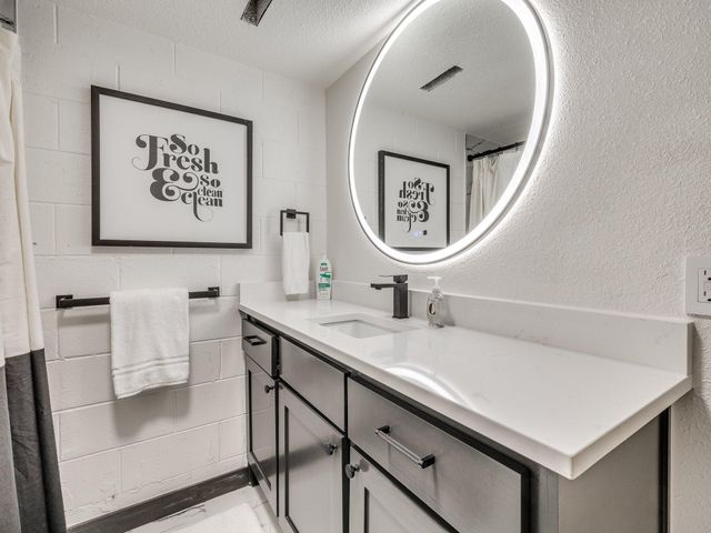 11 Port Duncan Boulevard, Afton, OK 74331