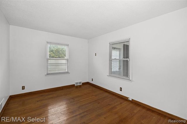 1914 E 2nd Street, Flint, MI 48503