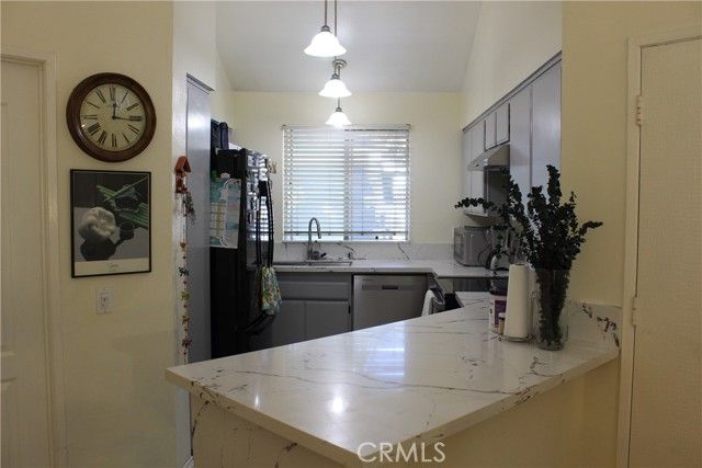 25613 Pine Creek, Wilmington (los Angeles), CA 90744