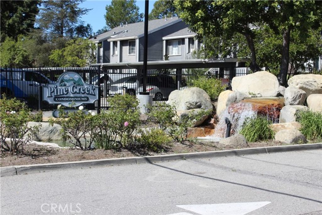 25613 Pine Creek, Wilmington (los Angeles), CA 90744