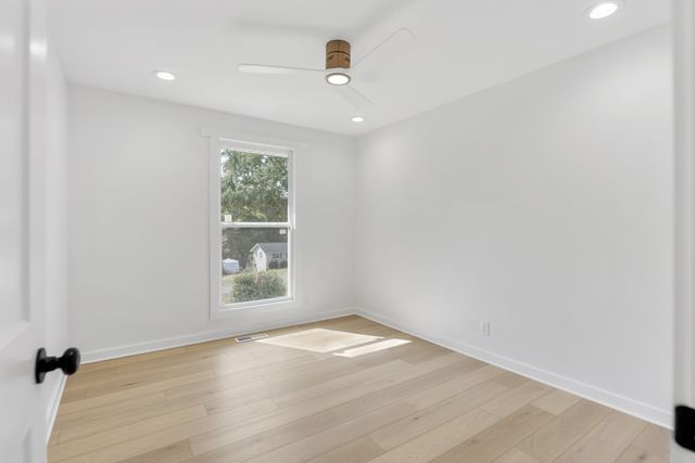 146 Lakeside Park Dr, Hendersonville, TN 37075