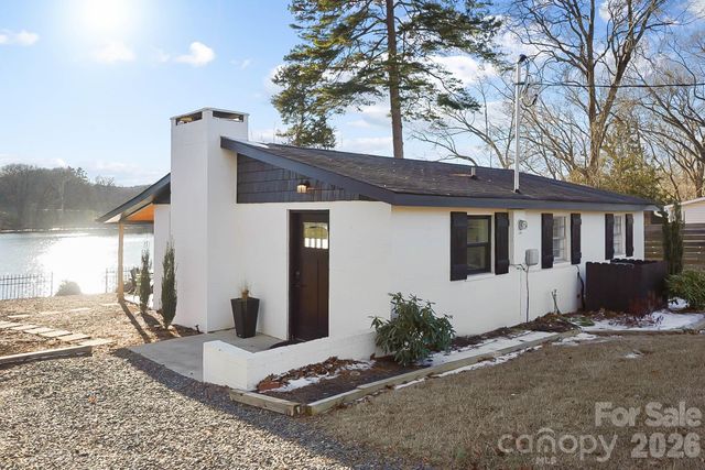 22246 Oakwood Road, Albemarle, NC 28001