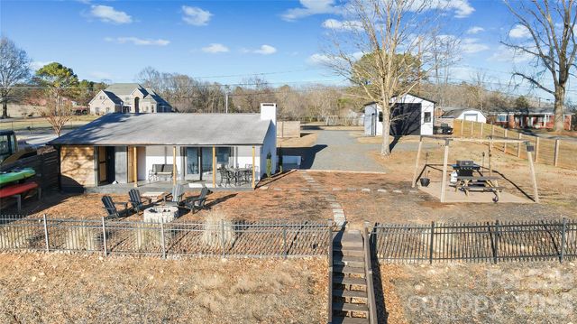 22246 Oakwood Road, Albemarle, NC 28001