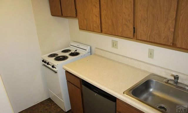 1529 Oakshire Lane, Pueblo, CO 81001