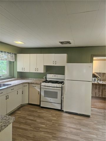 51 Interstate Parkway, Bradford City, PA 16701