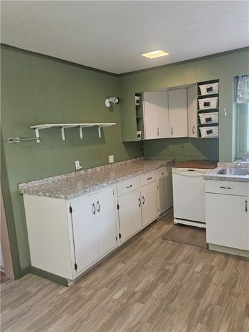 51 Interstate Parkway, Bradford City, PA 16701