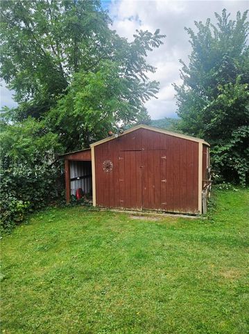 51 Interstate Parkway, Bradford City, PA 16701