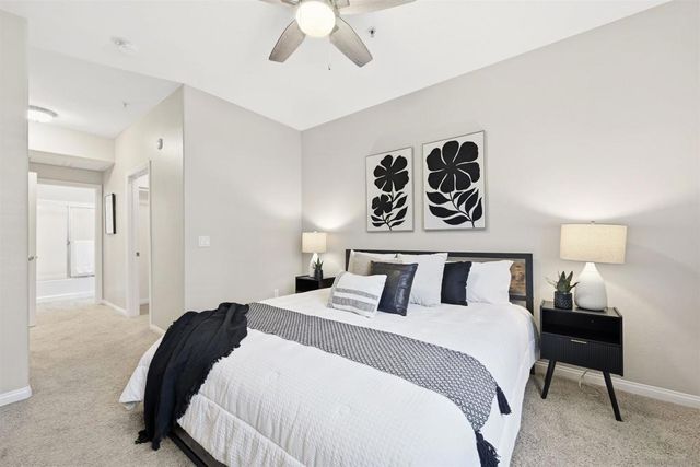 3877 Pell Place 108, San Diego, CA 92130