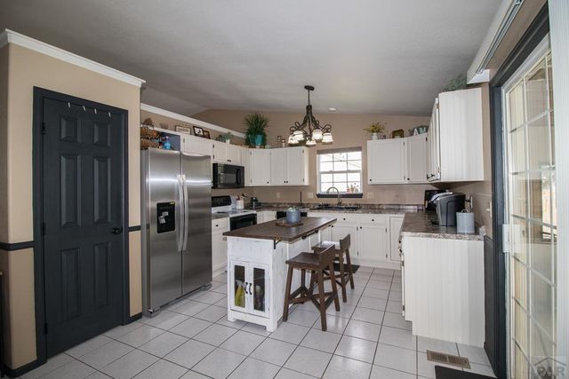 560 N Robinson Ave, Florence, CO 81226