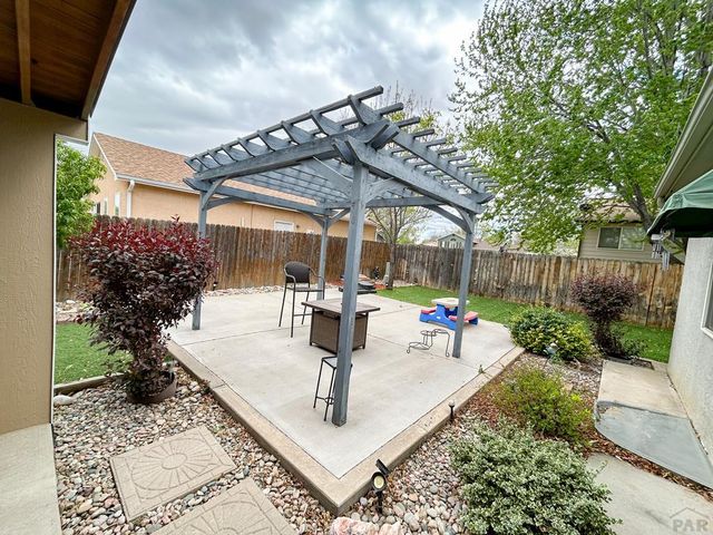 560 N Robinson Ave, Florence, CO 81226