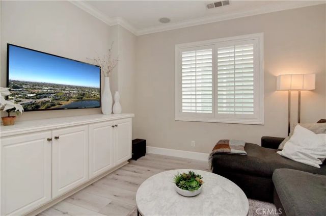 302 Canoe Pond, Costa Mesa, CA 92627