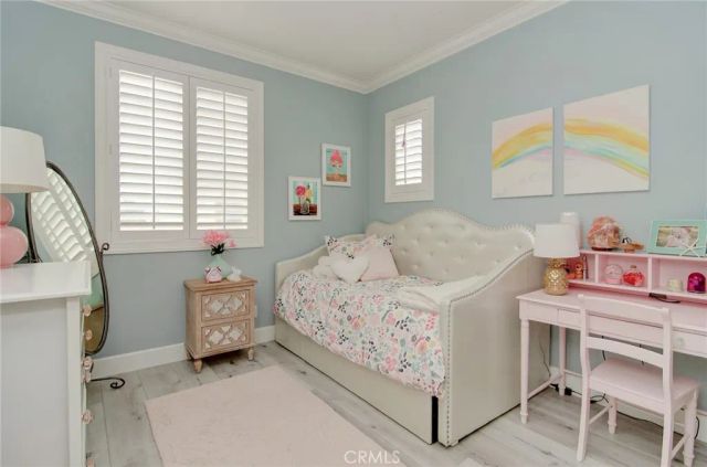 302 Canoe Pond, Costa Mesa, CA 92627