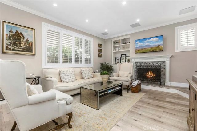 302 Canoe Pond, Costa Mesa, CA 92627
