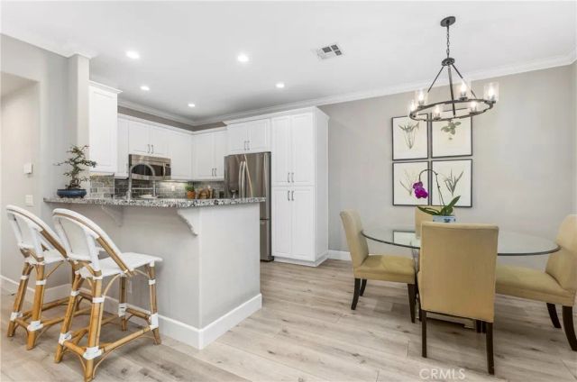 302 Canoe Pond, Costa Mesa, CA 92627