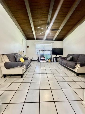 419 GLENWOOD Drive, West Palm Beach, FL 33415