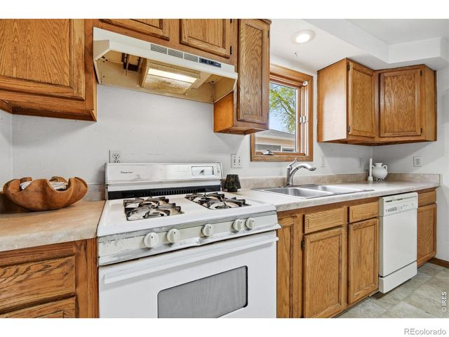 930 Kimbark Street, Longmont, CO 80501