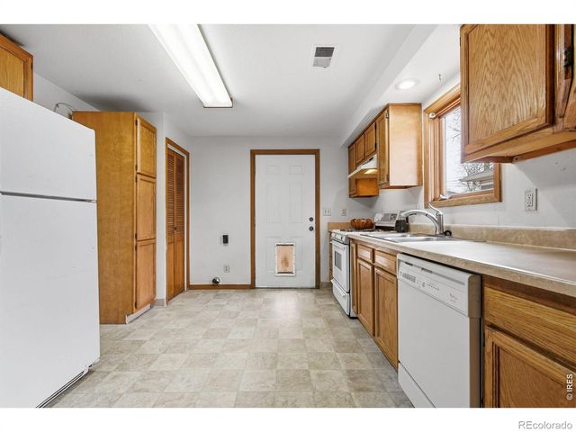 930 Kimbark Street, Longmont, CO 80501