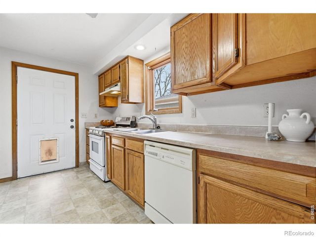 930 Kimbark Street, Longmont, CO 80501