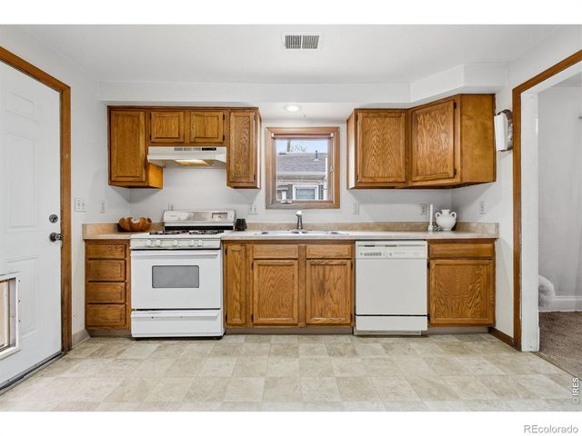 930 Kimbark Street, Longmont, CO 80501
