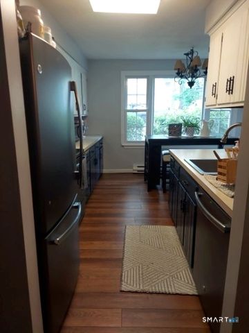 112 Queens Road 112, Torrington, CT 06790