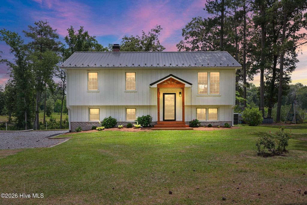 322 Shady Lane, Cameron, NC 28326