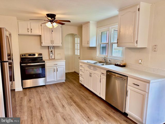 301 E POPLAR ST, Lebanon, PA 17042