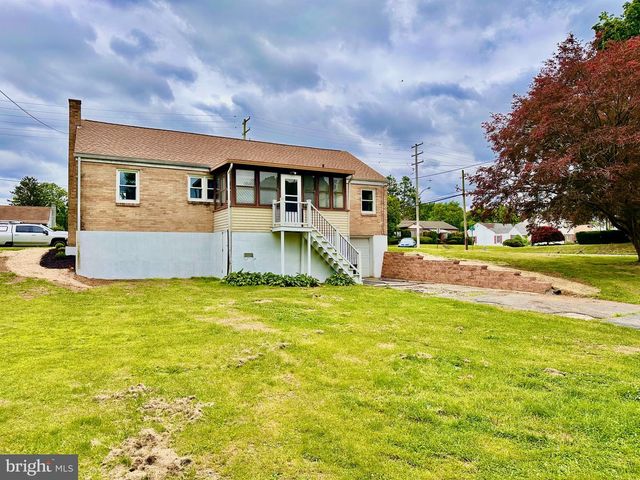 301 E POPLAR ST, Lebanon, PA 17042
