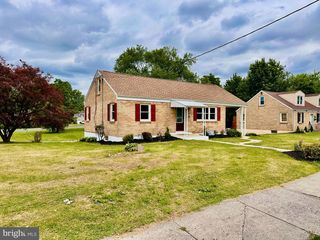301 E POPLAR ST, Lebanon, PA 17042