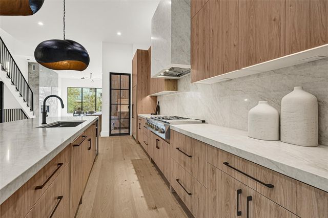 6405 Rodrigo Street A, Houston, TX 77007