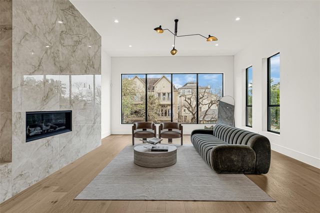 6405 Rodrigo Street A, Houston, TX 77007