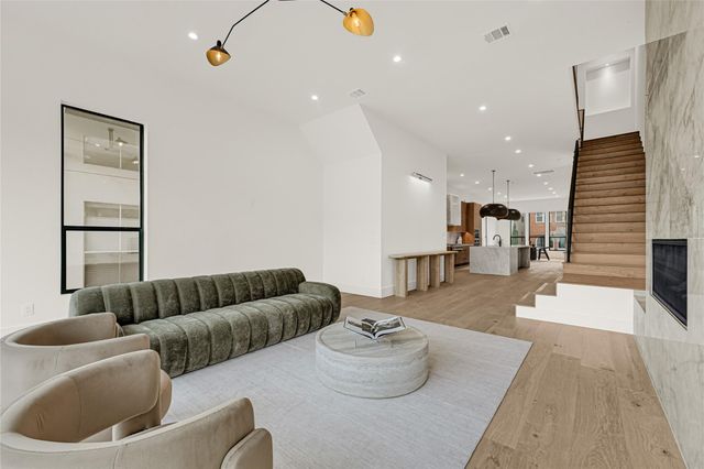 6405 Rodrigo Street A, Houston, TX 77007