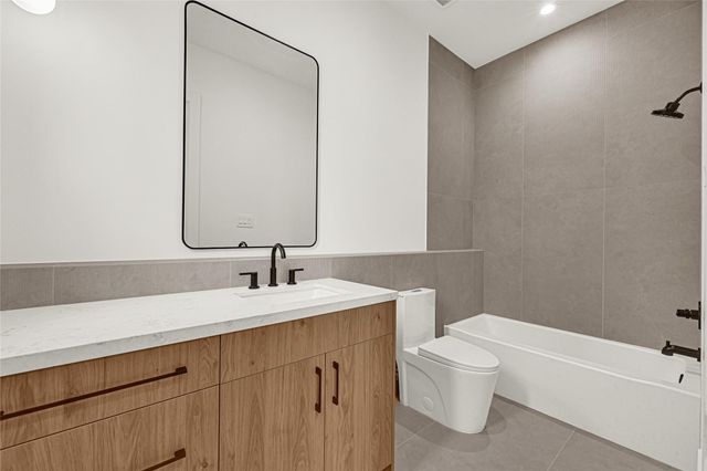 6405 Rodrigo Street A, Houston, TX 77007