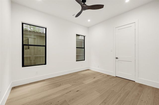 6405 Rodrigo Street A, Houston, TX 77007