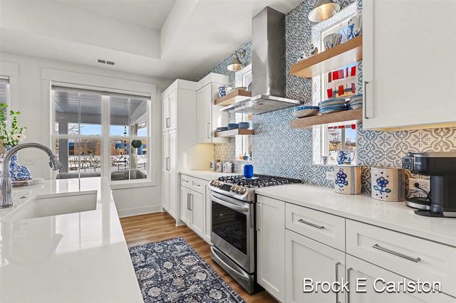 946 Boardwalk Cove Drive, Muskegon, MI 49441