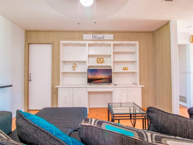 4401 LENMORE STREET, Orlando, FL 32812