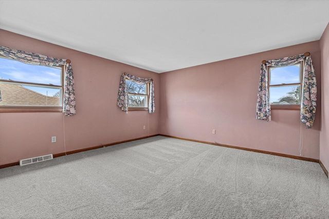 1423 West Lawn AVENUE, Racine, WI 53405