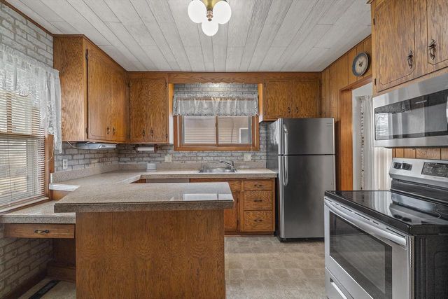 1423 West Lawn AVENUE, Racine, WI 53405