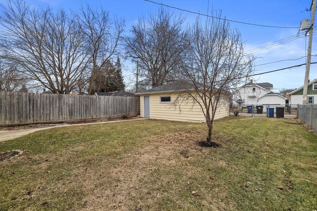 1423 West Lawn AVENUE, Racine, WI 53405