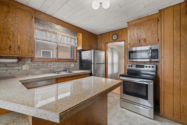 1423 West Lawn AVENUE, Racine, WI 53405