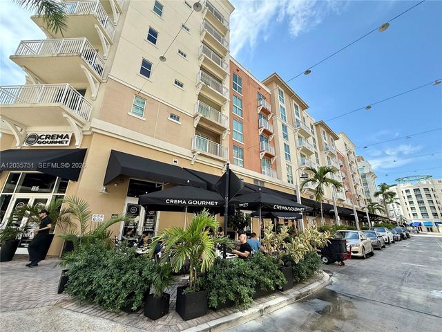 7275 SW 90th Street C313, Miami, FL 33156