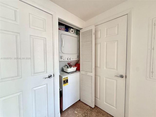 7275 SW 90th Street C313, Miami, FL 33156