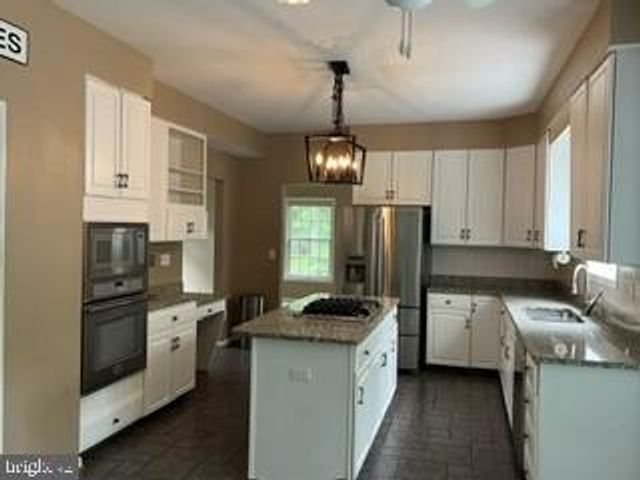 912 HARMONY AVE, Arnold, MD 21012