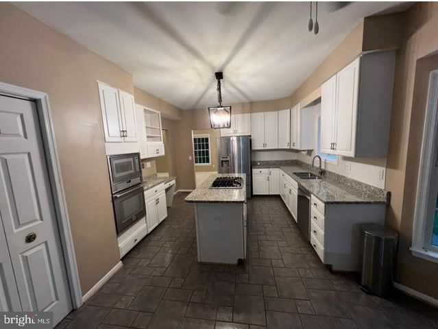 912 HARMONY AVE, Arnold, MD 21012