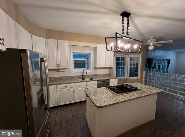 912 HARMONY AVE, Arnold, MD 21012