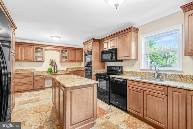 9010 WESTCHESTER DR, Manassas, VA 20112