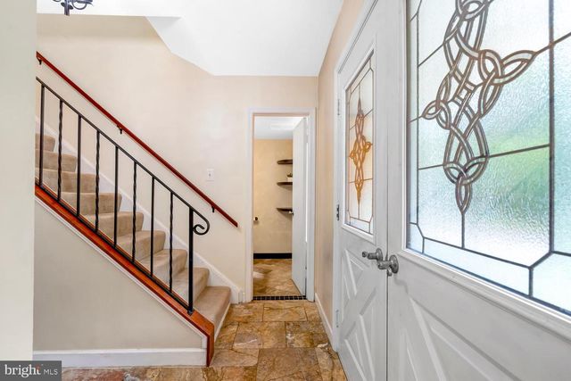 9010 WESTCHESTER DR, Manassas, VA 20112